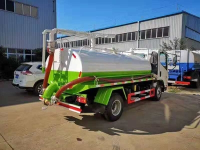 凱馬5.6方超容積國五吸糞車 高效環衛作業的得力助手